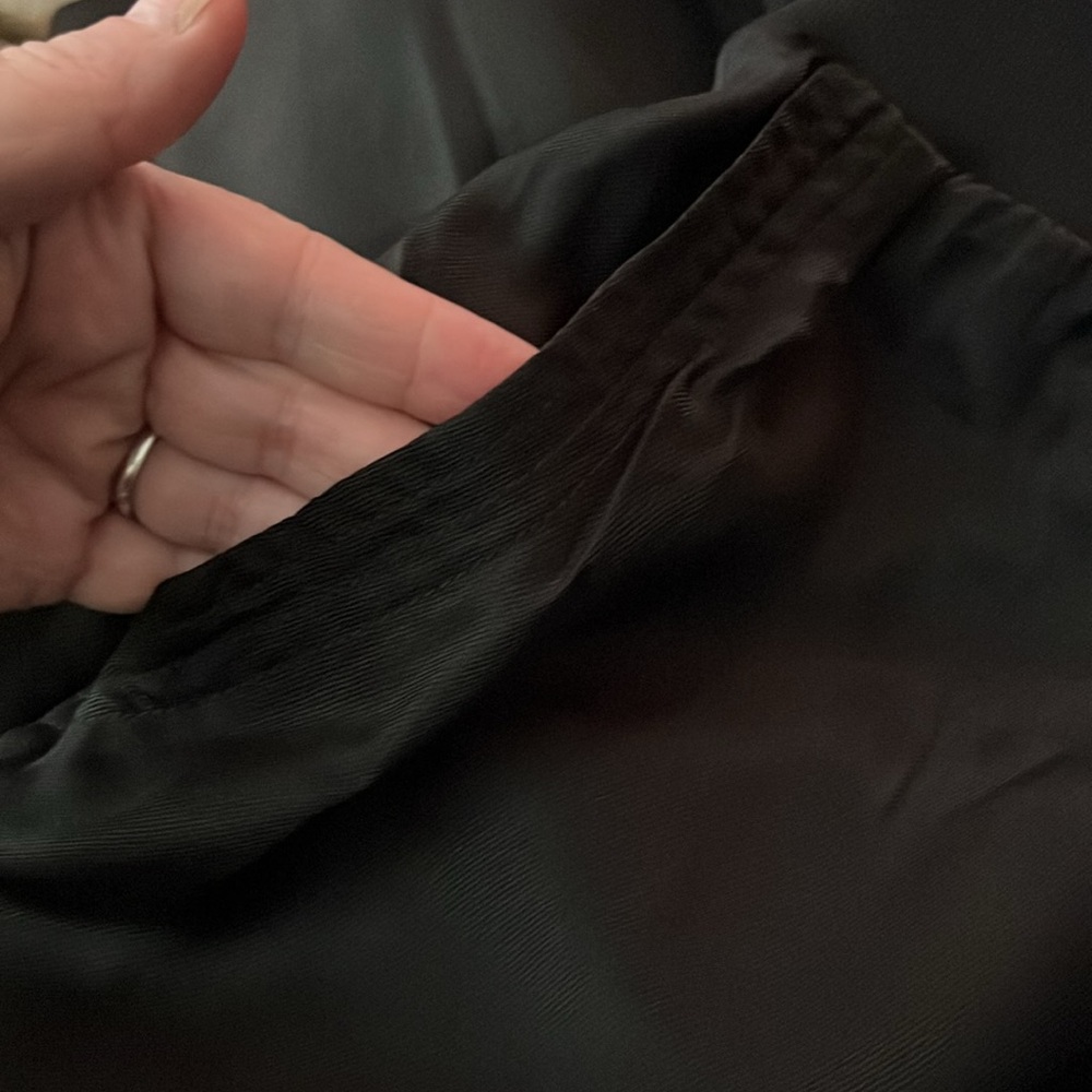 Cinq a sept Black Satin Jogger Pant XL - Picture 8 of 11